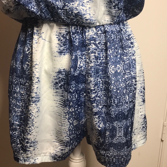 blue & white snake print strappy romper - Picture 3 of 5